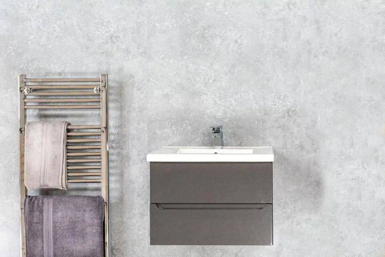 Concrete bathroom wall panelling